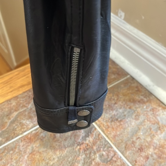 Juicy Couture genuine leather jacket - Picture 7 of 9